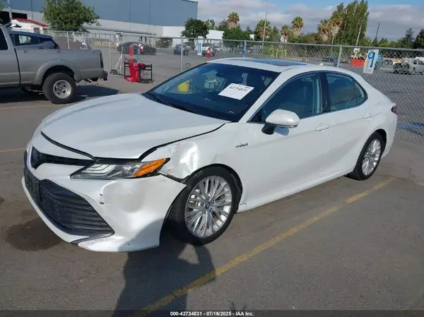4T1F31AK4LU523702 2020 TOYOTA CAMRY - Image 2