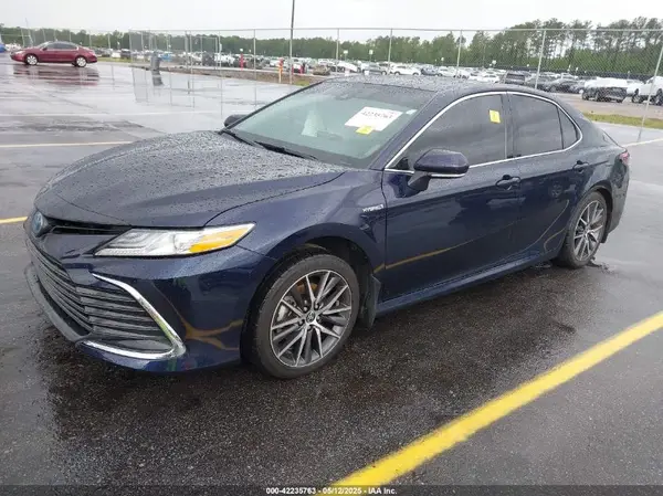 4T1F31AK4MU546558 2021 TOYOTA CAMRY - Image 2