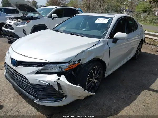 4T1F31AK4NU570862 2022 TOYOTA CAMRY - Image 2