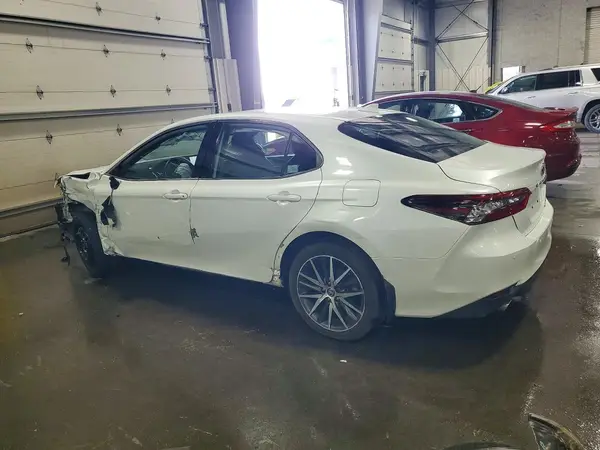 4T1F31AK4NU577651 2022 TOYOTA CAMRY - Image 2