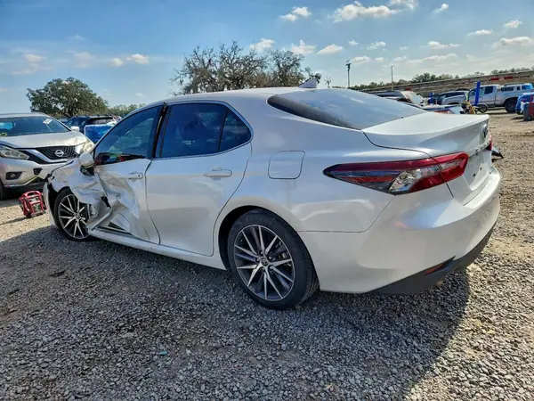 4T1F31AK4NU582249 2022 TOYOTA CAMRY - Image 2