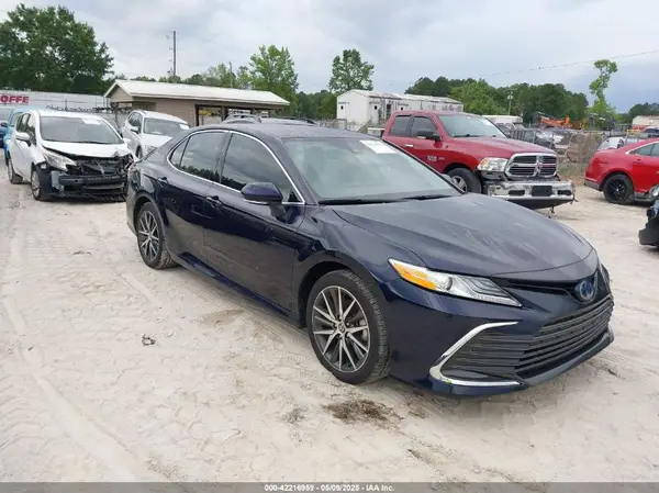 4T1F31AK4NU591517 2022 TOYOTA CAMRY - Image 1