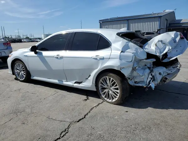 4T1F31AK5LU524535 2020 TOYOTA CAMRY - Image 2