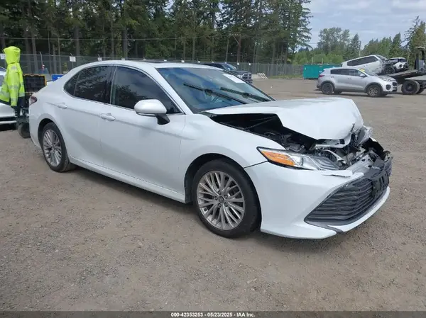 4T1F31AK5LU529086 2020 TOYOTA CAMRY - Image 1