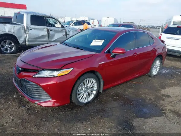 4T1F31AK5LU529251 2020 TOYOTA CAMRY - Image 2