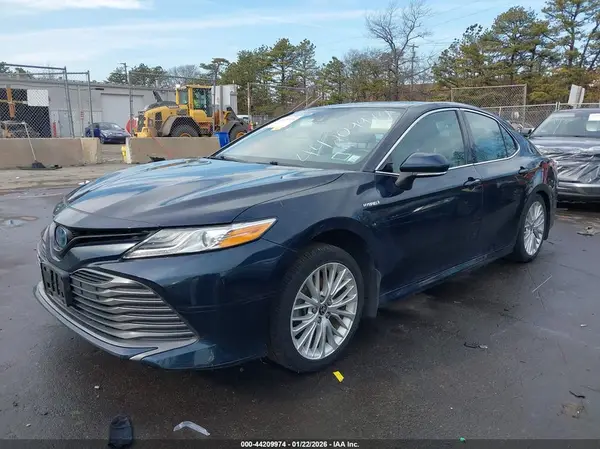 4T1F31AK5LU535230 2020 TOYOTA CAMRY - Image 2