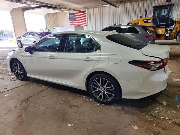4T1F31AK5MU024683 2021 TOYOTA CAMRY - Image 2