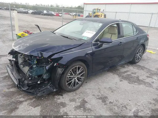 4T1F31AK5MU025719 2021 TOYOTA CAMRY - Image 2
