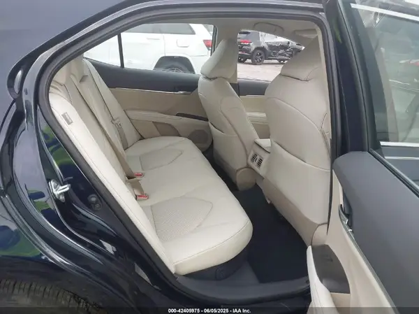 4T1F31AK5MU025719 2021 TOYOTA CAMRY - Image 8