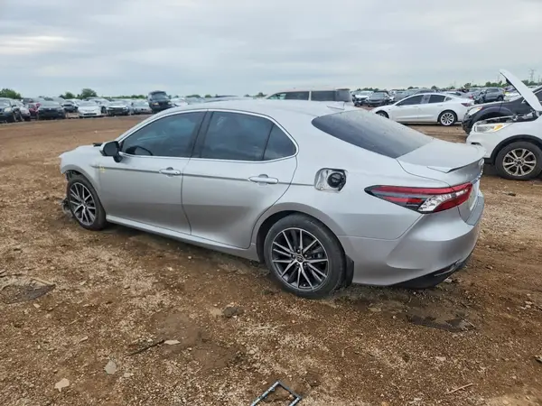 4T1F31AK5MU026434 2021 TOYOTA CAMRY - Image 2