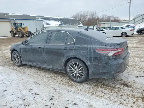 4T1F31AK5MU553289 2021 TOYOTA CAMRY - Image 2