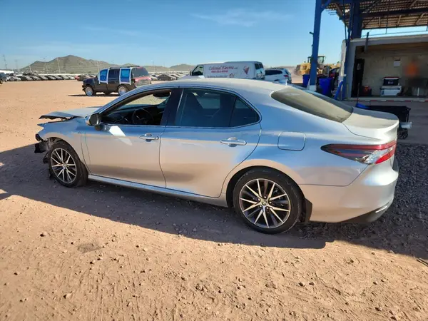 4T1F31AK5MU568262 2021 TOYOTA CAMRY - Image 2