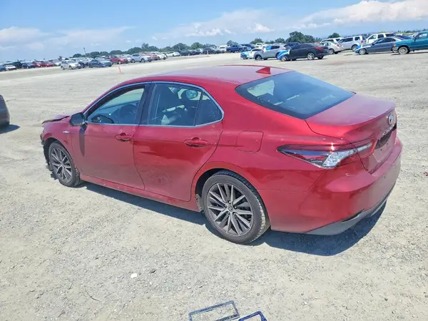 4T1F31AK5MU568486 2021 TOYOTA CAMRY - Image 2
