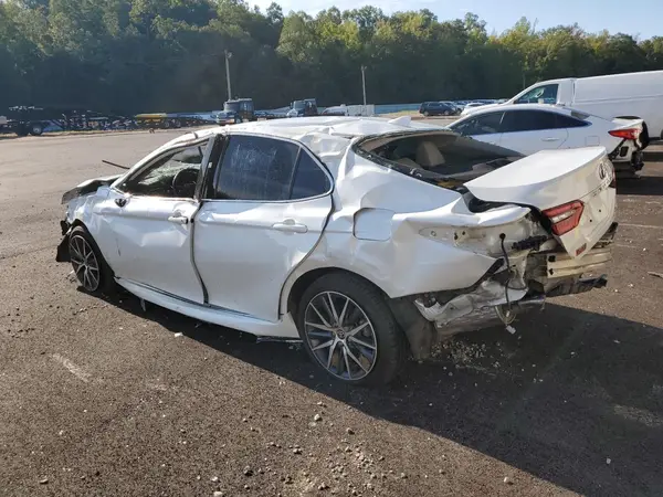 4T1F31AK5NU579084 2022 TOYOTA CAMRY - Image 2