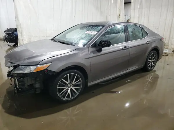 4T1F31AK5NU587489 2022 TOYOTA CAMRY - Image 1