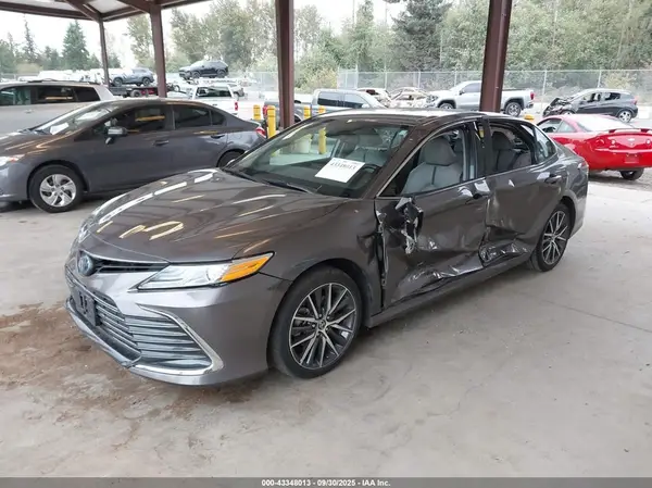 4T1F31AK5PU607727 2023 TOYOTA CAMRY - Image 2