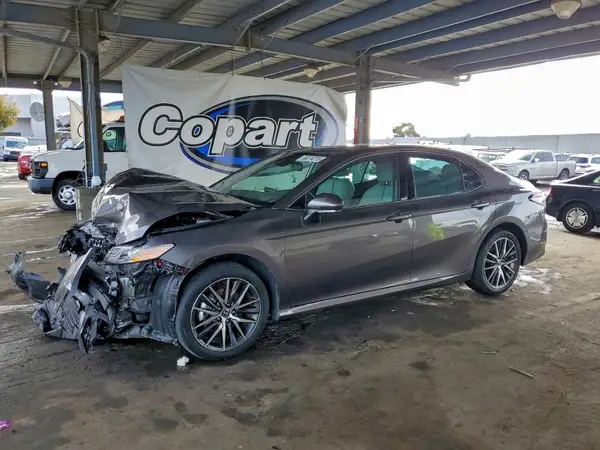 4T1F31AK5RU623655 2024 TOYOTA CAMRY - Image 1