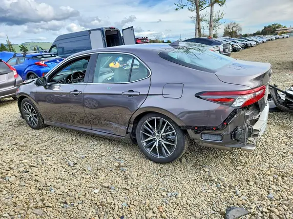 4T1F31AK5RU624546 2024 TOYOTA CAMRY - Image 2