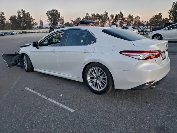 4T1F31AK6LU531459 2020 TOYOTA CAMRY - Image 2