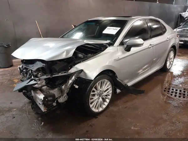 4T1F31AK6LU543353 2020 TOYOTA CAMRY - Image 2