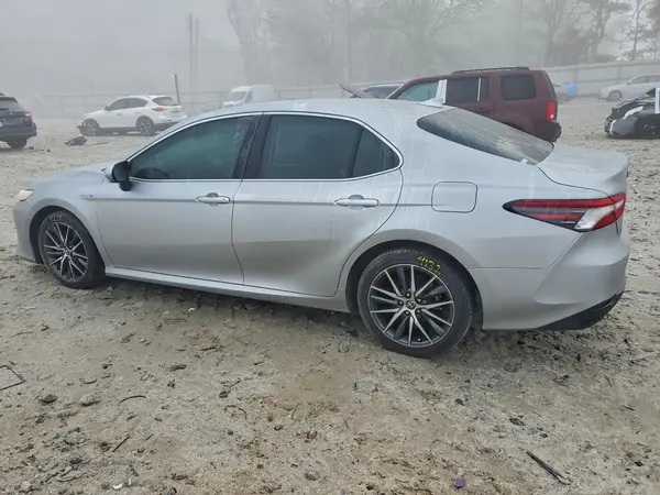4T1F31AK6MU021081 2021 TOYOTA CAMRY - Image 2