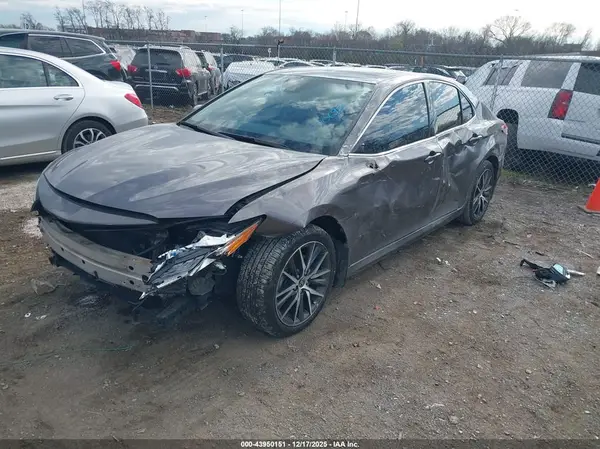 4T1F31AK6NU570698 2022 TOYOTA CAMRY - Image 2