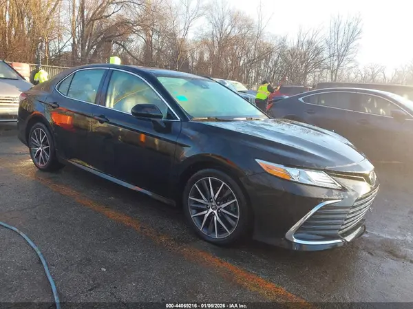 4T1F31AK6NU571740 2022 TOYOTA CAMRY - Image 1
