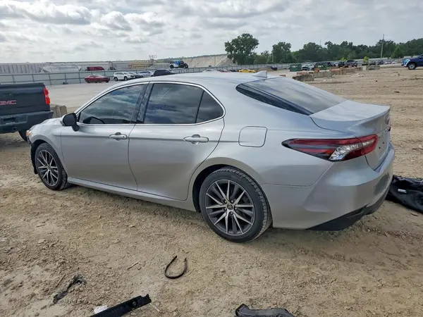 4T1F31AK6NU584469 2022 TOYOTA CAMRY - Image 2