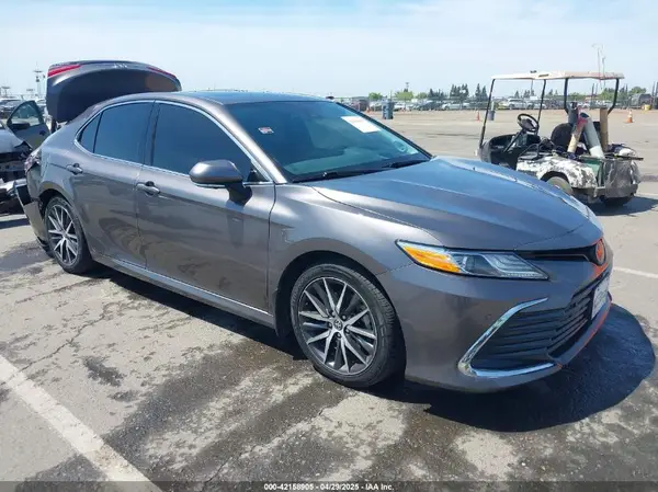4T1F31AK6NU592331 2022 TOYOTA CAMRY - Image 1