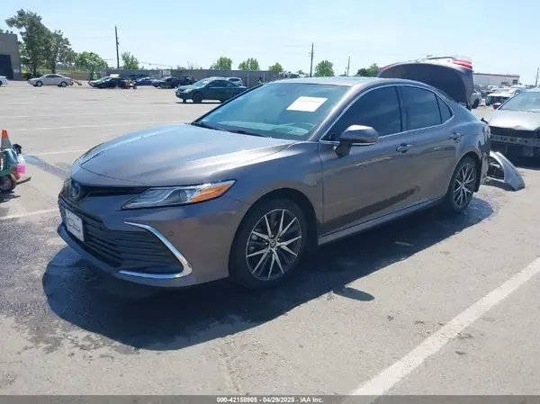 4T1F31AK6NU592331 2022 TOYOTA CAMRY - Image 2