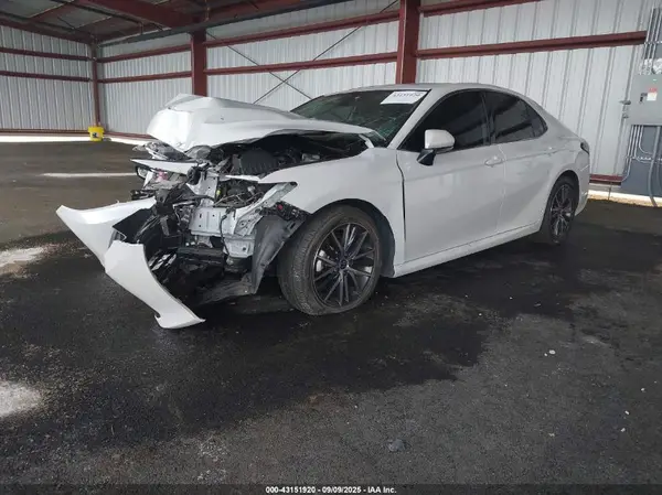 4T1F31AK6PU609258 2023 TOYOTA CAMRY - Image 2