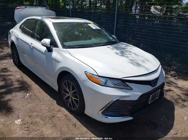 4T1F31AK6RU068229 2024 TOYOTA CAMRY - Image 1