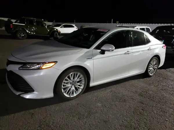4T1F31AK7LU530157 2020 TOYOTA CAMRY - Image 1