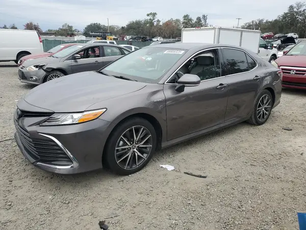 4T1F31AK7MU024281 2021 TOYOTA CAMRY - Image 1