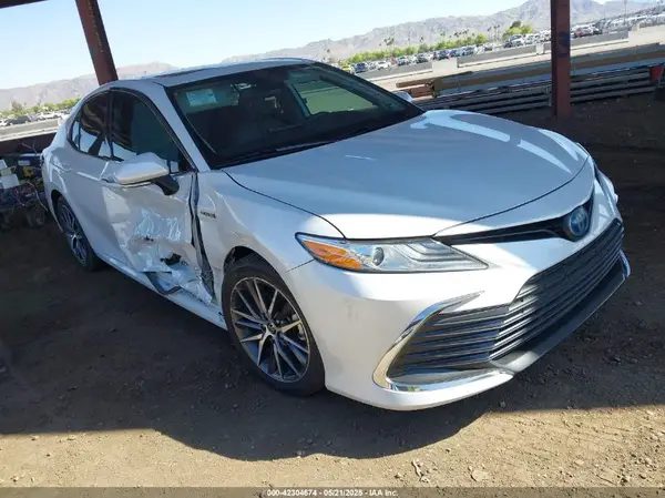 4T1F31AK7MU547848 2021 TOYOTA CAMRY - Image 1