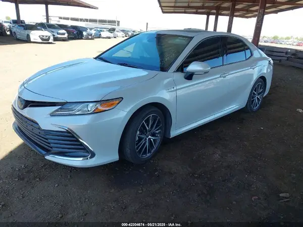 4T1F31AK7MU547848 2021 TOYOTA CAMRY - Image 2