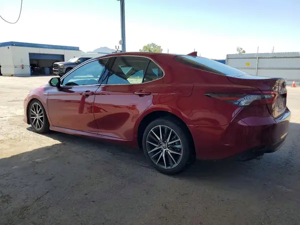 4T1F31AK7MU556873 2021 TOYOTA CAMRY - Image 2