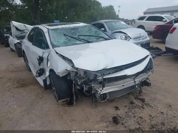 4T1F31AK7NU591768 2022 TOYOTA CAMRY - Image 1