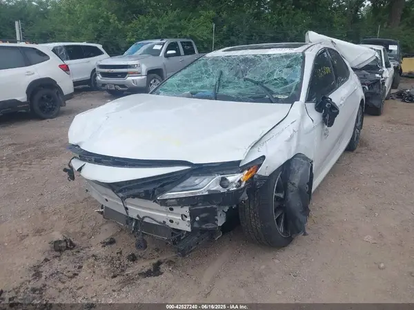 4T1F31AK7NU591768 2022 TOYOTA CAMRY - Image 2