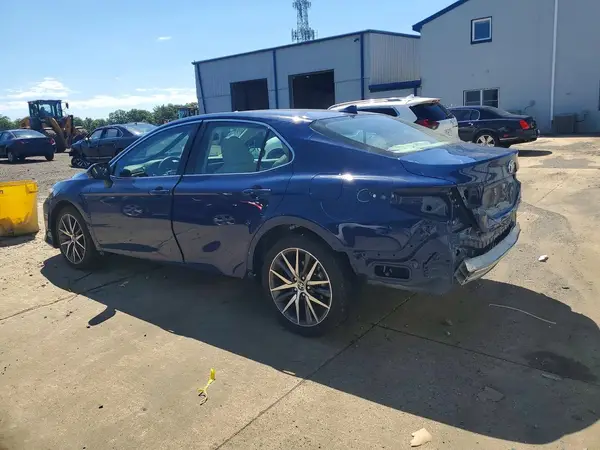 4T1F31AK7RU078008 2024 TOYOTA CAMRY - Image 2