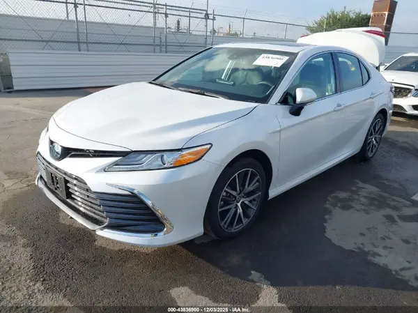 4T1F31AK7RU628906 2024 TOYOTA CAMRY - Image 2
