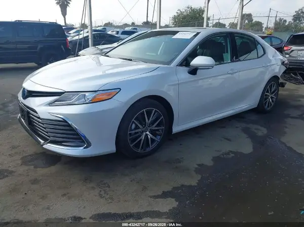 4T1F31AK7RU631353 2024 TOYOTA CAMRY - Image 2