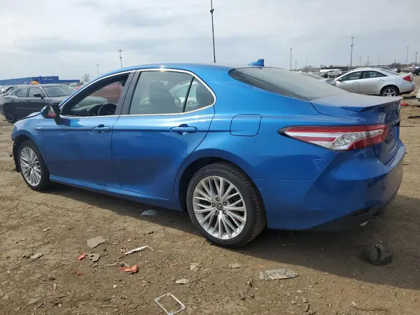 4T1F31AK8LU009867 2020 TOYOTA CAMRY - Image 2