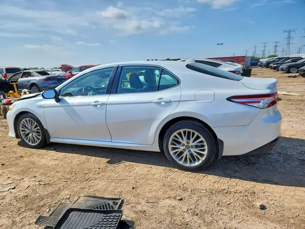 4T1F31AK8LU529065 2020 TOYOTA CAMRY - Image 2