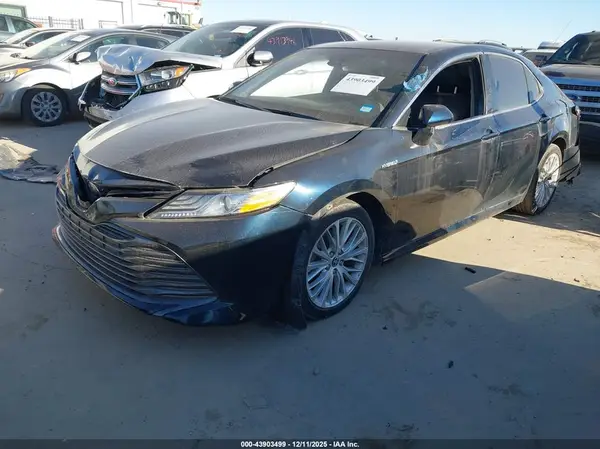 4T1F31AK8LU542673 2020 TOYOTA CAMRY - Image 2