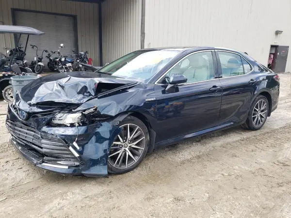 4T1F31AK8MU031336 2021 TOYOTA CAMRY - Image 1