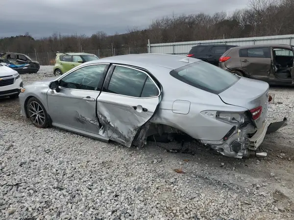 4T1F31AK8MU556011 2021 TOYOTA CAMRY - Image 2