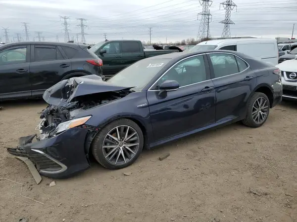 4T1F31AK8MU560480 2021 TOYOTA CAMRY - Image 1