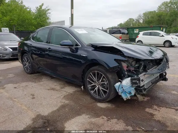 4T1F31AK8MU563752 2021 TOYOTA CAMRY - Image 1