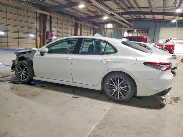 4T1F31AK8NU574056 2022 TOYOTA CAMRY - Image 2